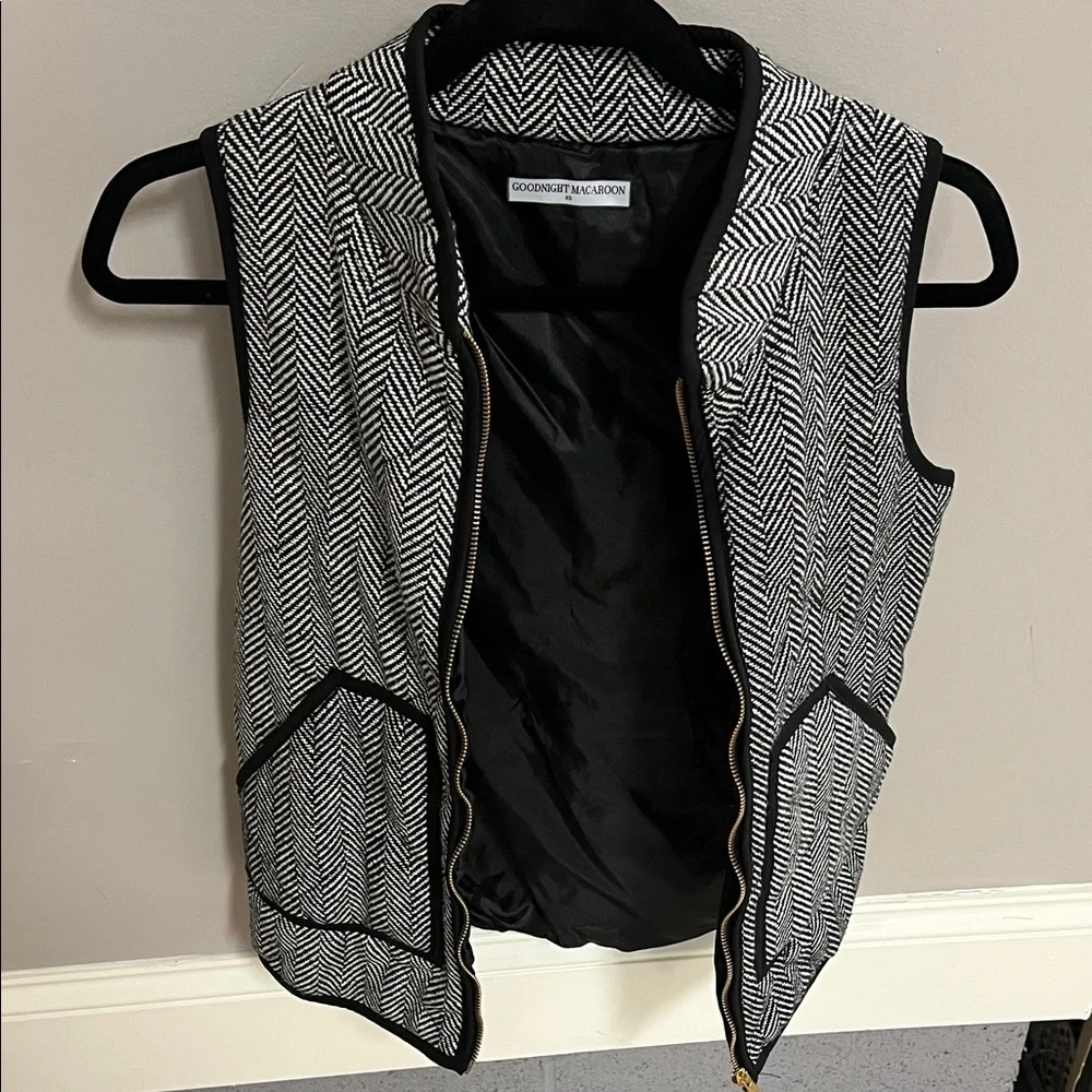 Goodnight Macaroon Black and White Herringbone Vest - Picture 3 of 4